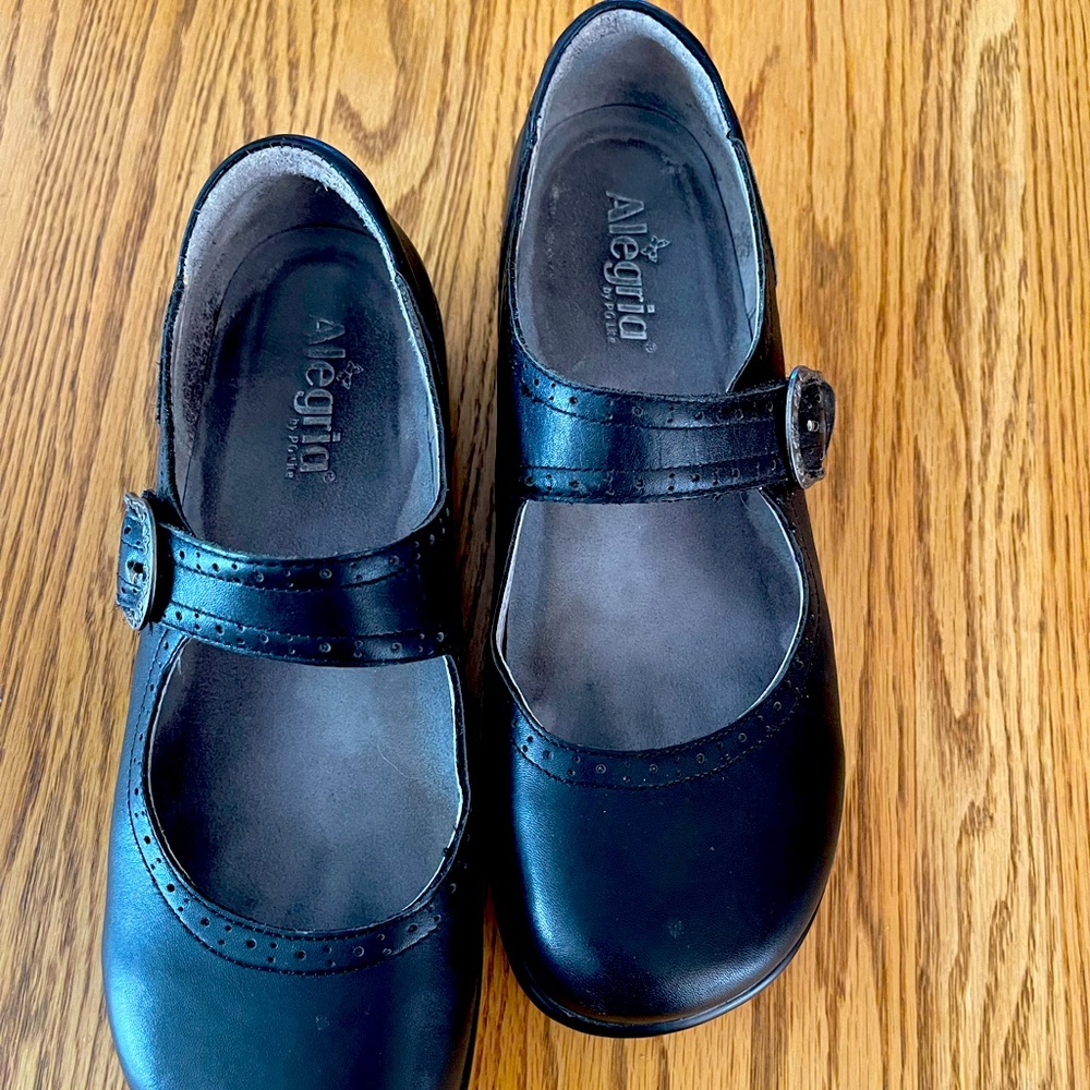 Algeria Mary Jane Style Shoe